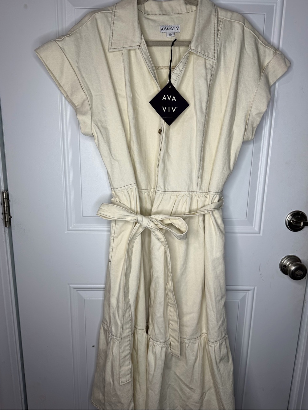 Ava & Viv Cream Collared Button-Front Midi Dress with Tie Waist